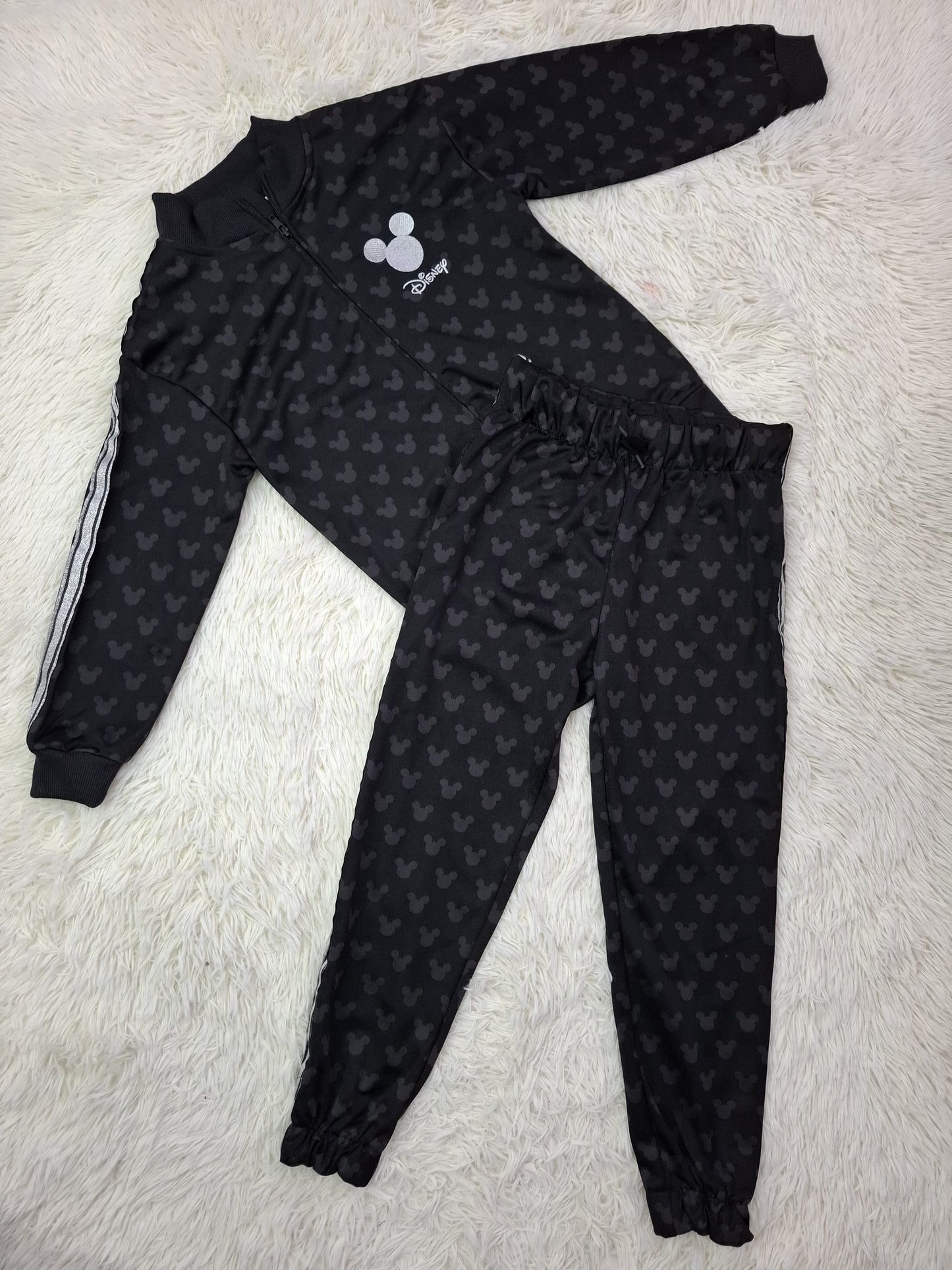 Set Mickey