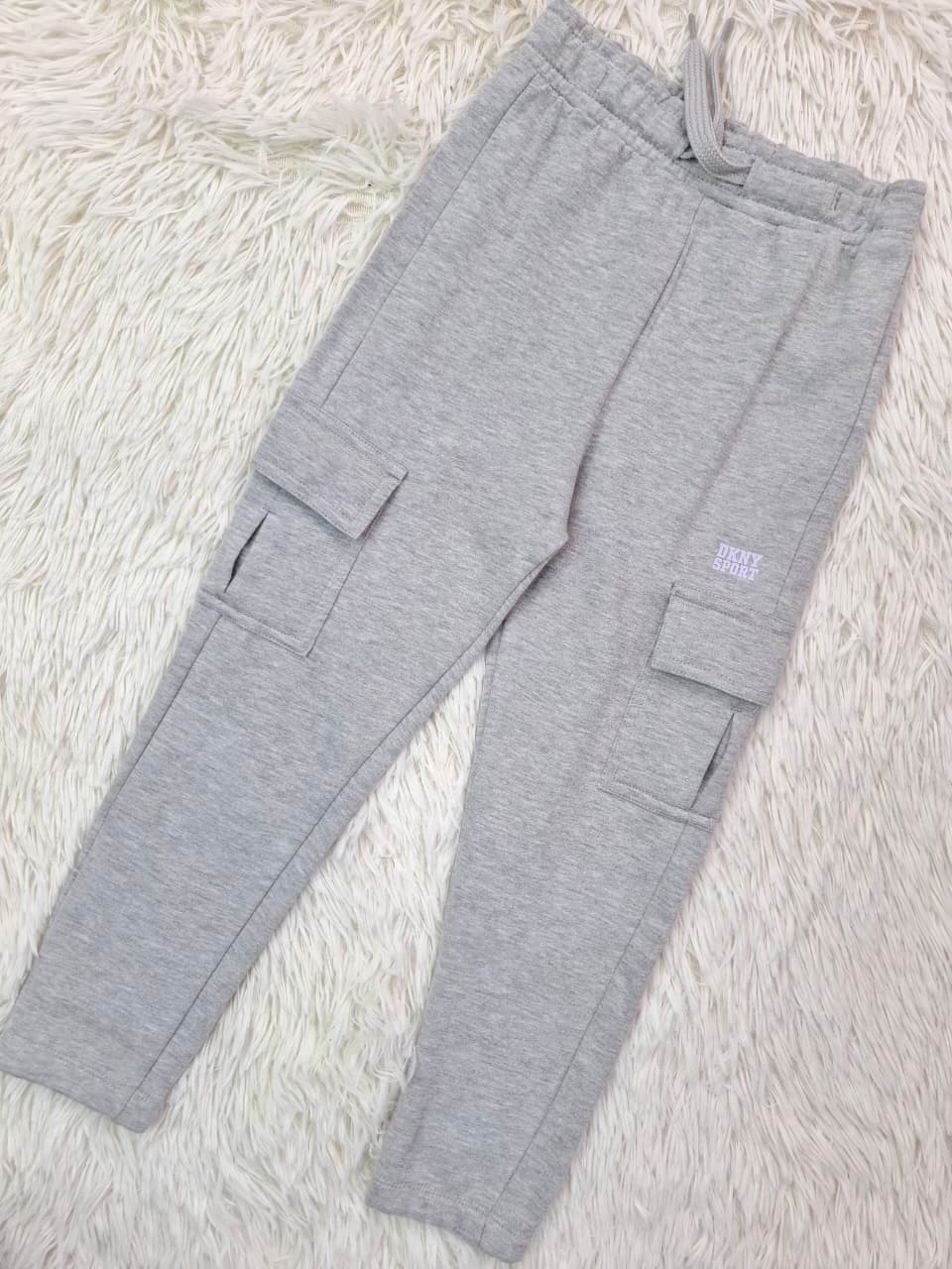 Set DKNY