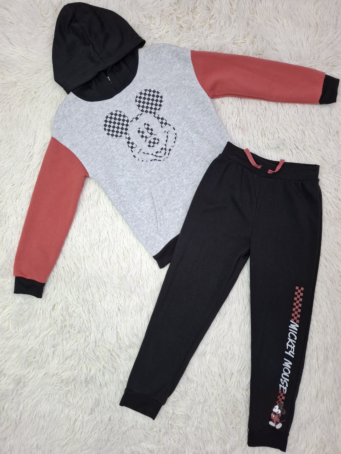 Set Mickey